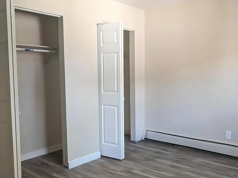 1067 Van Dyke St — Photo 35