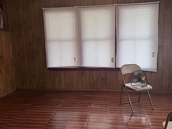 2nd image of 608 Avenue B
