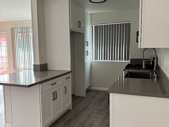 2nd image of 5430 Corteen Pl APT 31