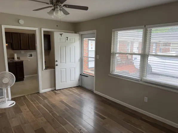3216 Mayfield Dr #7, Johnson City, TN 37604