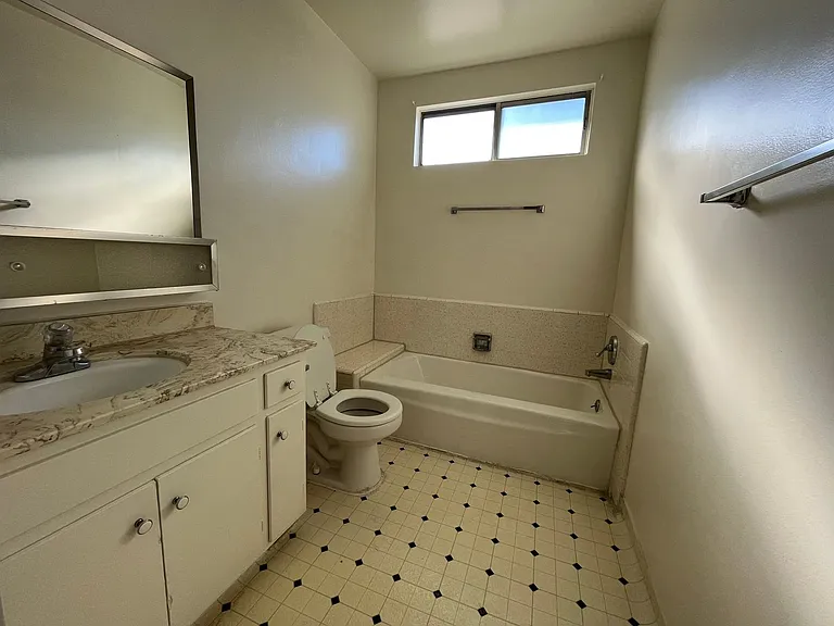 1135 N Ogden Dr #8 — Photo 7