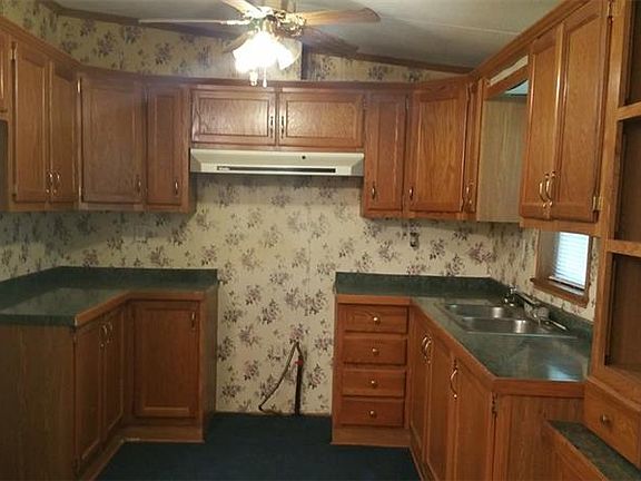 3rd image of 292 Corbett Ave