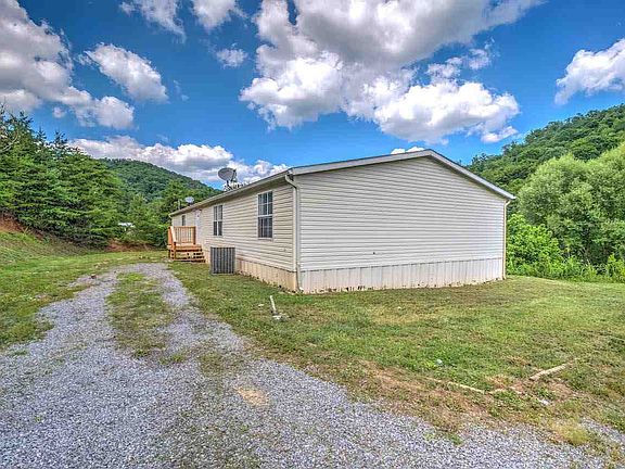 5th image of 114 Hollow Hill Ln
