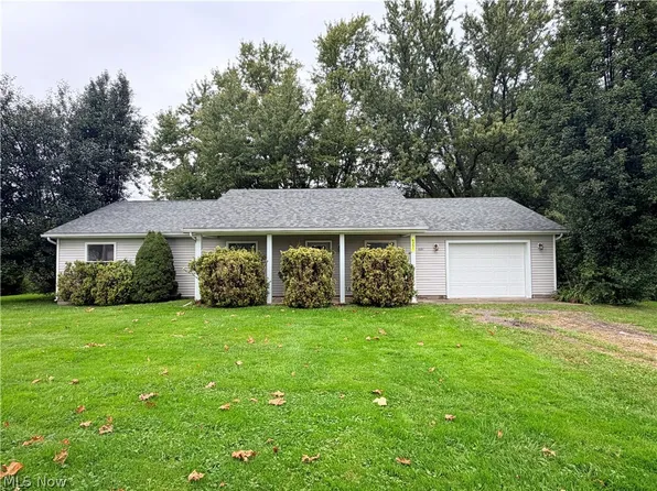 6351 Bushnell Rd, Conneaut, OH 44030