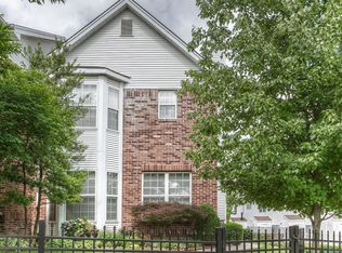 933 N Hanley Rd, Saint Louis, MO 63130