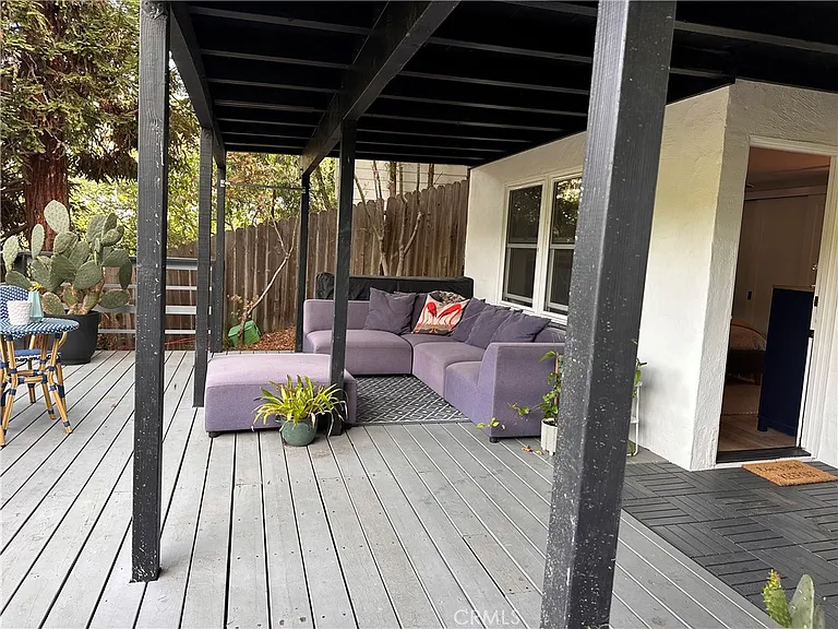 736 Griffith Pl — Photo 17