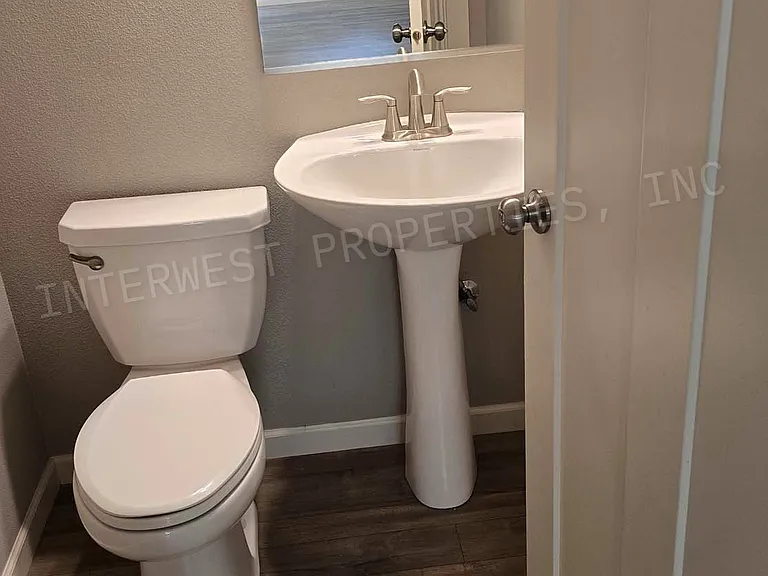 4145 S Waters Edge Way — Photo 2