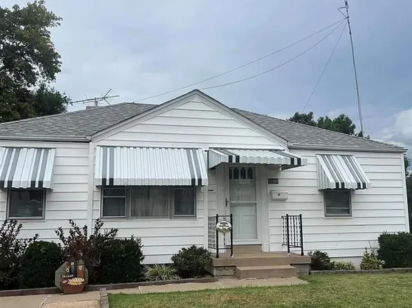 10341 Little Flower Ln, Saint Ann, MO 63074