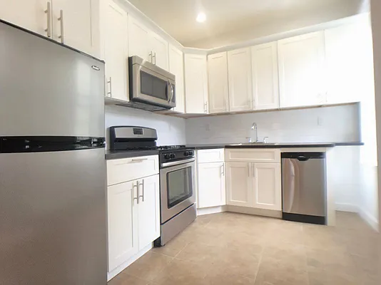 Rented by Bohemia Realty Group | media 28