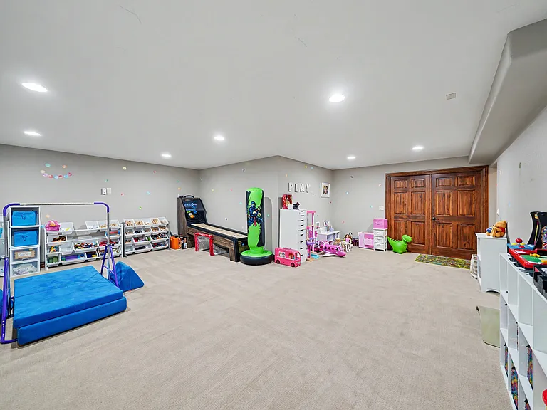 18145 Bakers Farm Rd — Photo 41