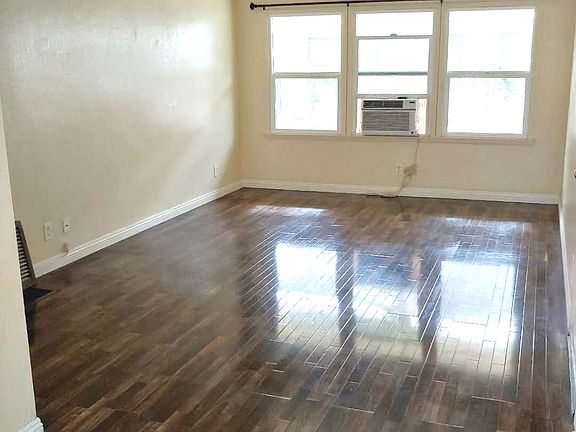 3rd image of 206 S Santa Anita Ave APT B
