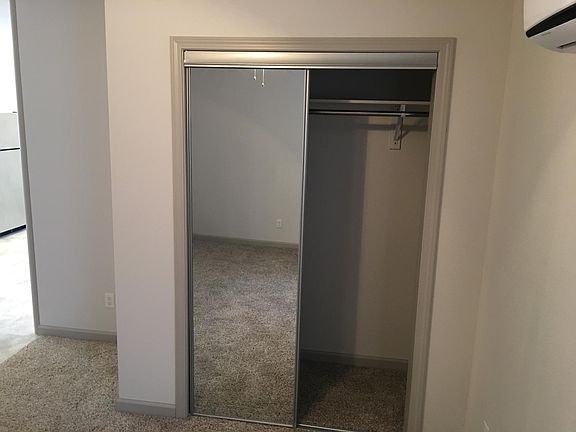 5th image of 805 College Ave #C