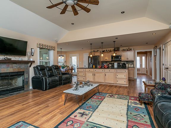 5th image of 12600 N Hecht Rd