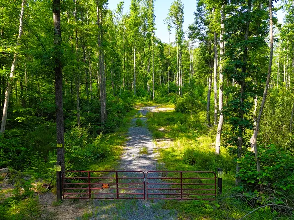 7633 Sewell Creek Rd, Meadow Bridge, WV 25976