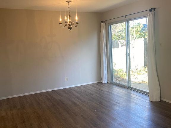 3rd image of 518 N Claremont St APT 5