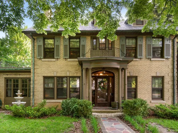 226 Logan St, Rockford, IL 61103