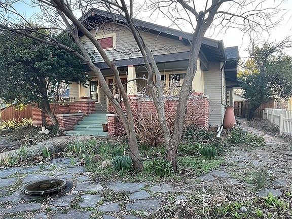 4th image of 608 N Peters Ave