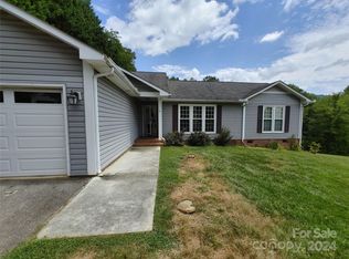3 Strathmore Dr, Arden, NC 28704