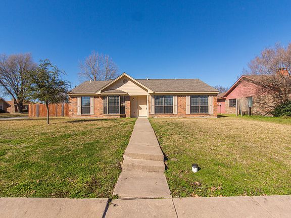 2nd image of 1201 Sheppard Ln