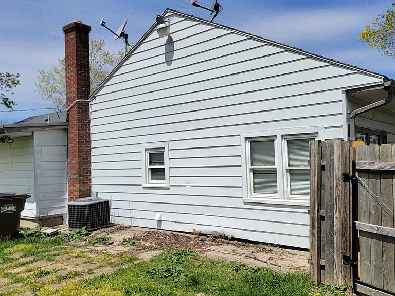 416 W Wenger Rd — Photo 37