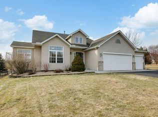 7637 Sherwood Rd, Woodbury, MN 55125
