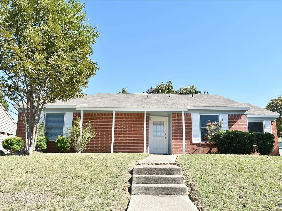 2014 High Bluff Dr