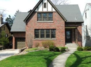 719 Arlington Rd, Riverside, IL 60546