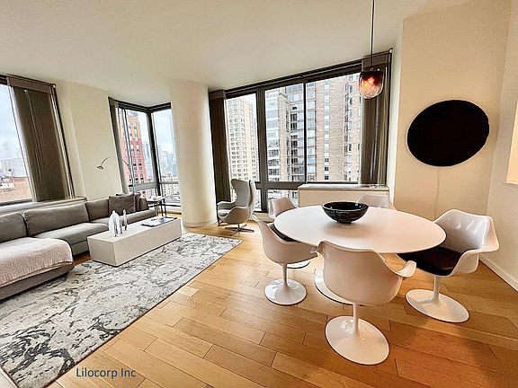 3rd image of 111 W 67th St #5K