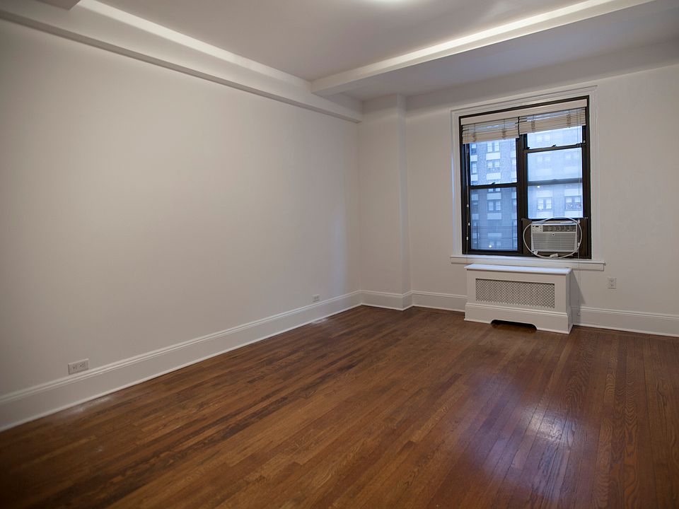 1st image of 162 W 56th St APT 907