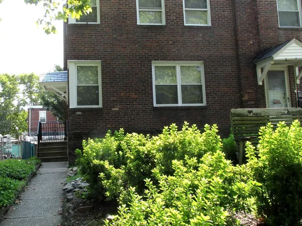 728 Disston St, Philadelphia, PA 19111