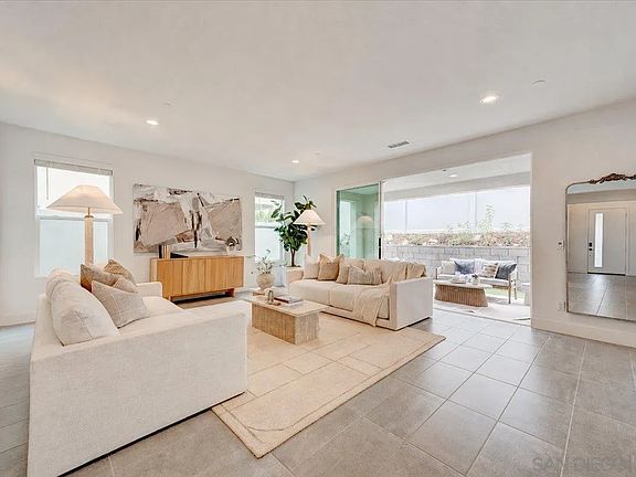 4th image of 10611 Bergamot Pl