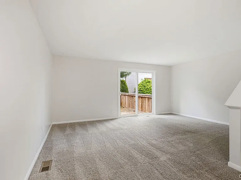 8457 Bubbling Springs Dr — Photo 11