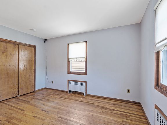 3rd image of 45 Nassau Ave APT 1