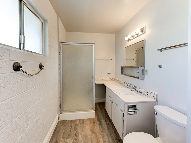 4417 Berkley Ave — Photo 7