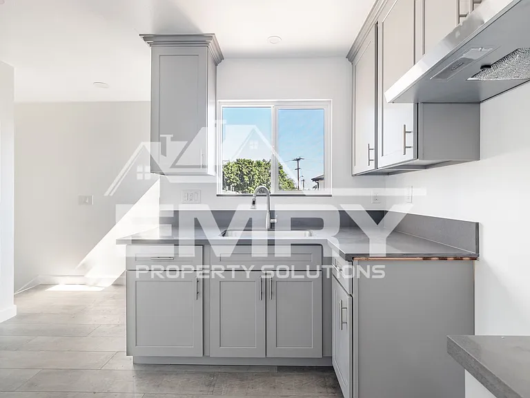 5222 Repetto Ave — Photo 4