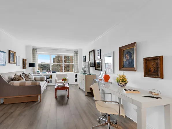178 East 80th Street image 1 of 7
