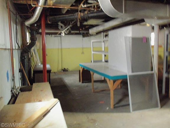5th image of 68 Yale St