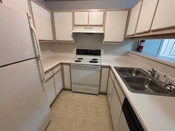 3rd image of 334 Brownlea Dr APT 6D