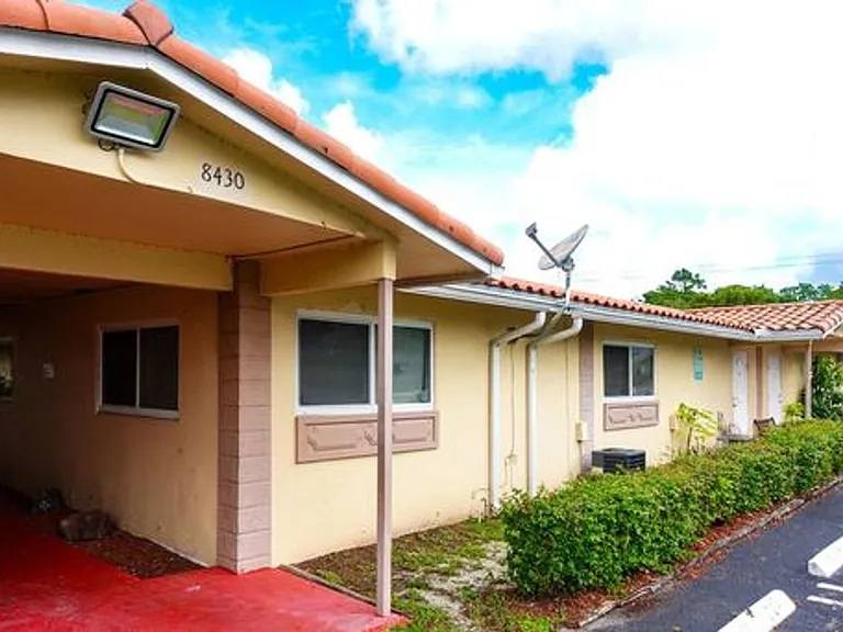 8430 NW 40th St Coral Springs, FL 33065 — Photo 8
