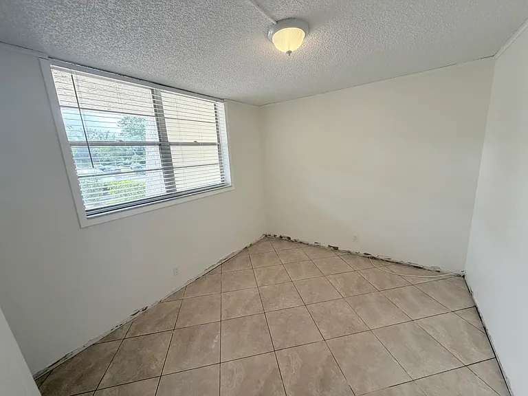 9230 Lagoon Pl #110 — Photo 11