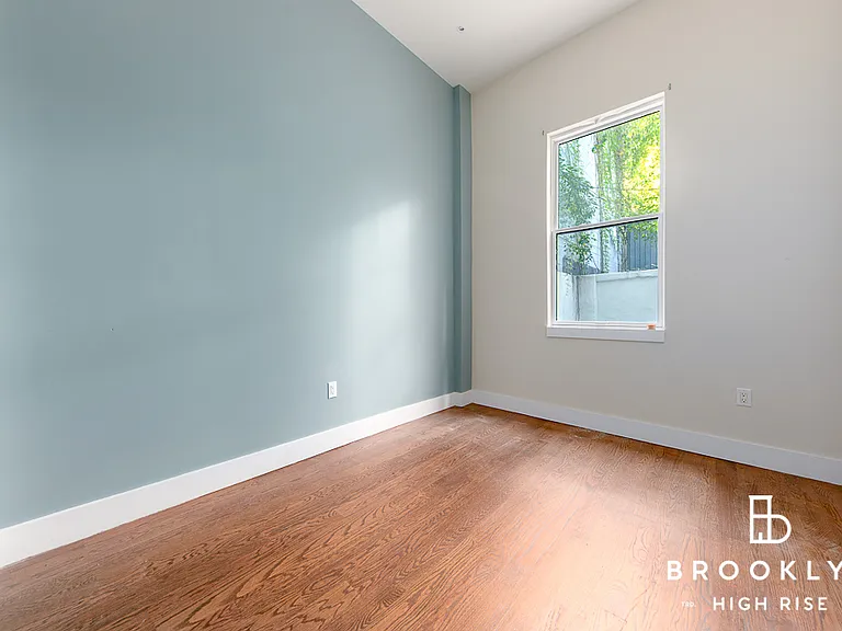 1499 Broadway #1B — Photo 2