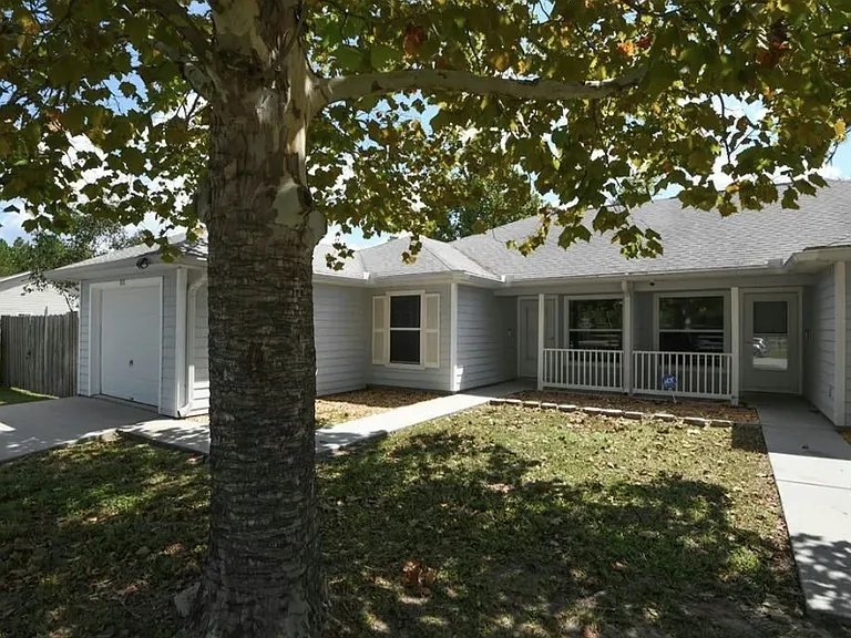 2131 N Pine Cone Ave — Photo 16
