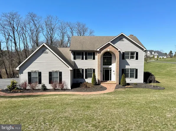 49 Steeple Dr, Robesonia, PA 19551