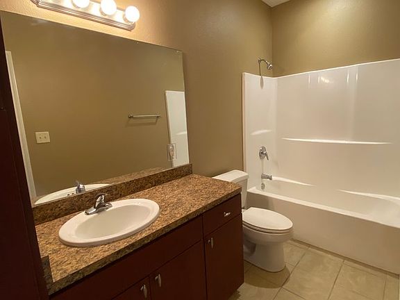 4th image of 114 W Lagrange St APT 5