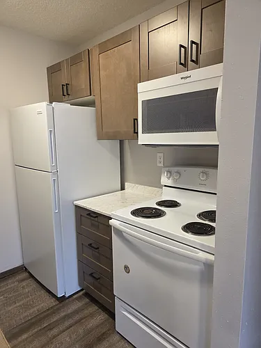 310 E 3rd St #3 Photo 1