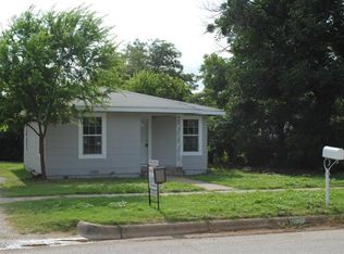 816 Tennessee St, Graham, TX 76450