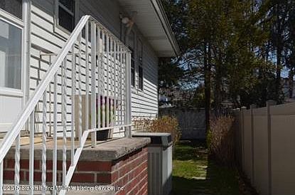 3rd image of 87 Westcott Blvd