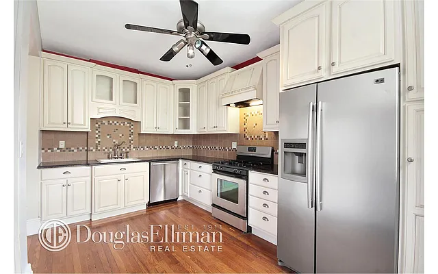 Sold by Douglas Elliman | media 15