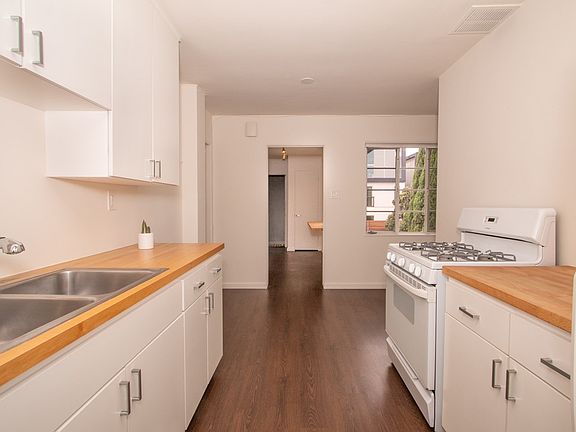 5th image of 1602-1604 Rosecrans St #3010
