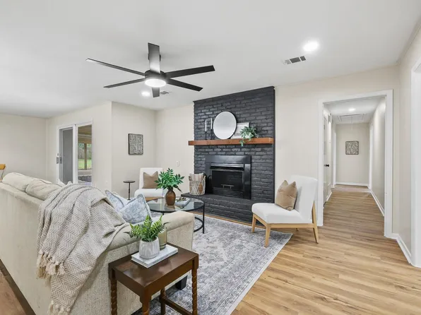 2505 Meadows Ln, Sherman, TX 75092